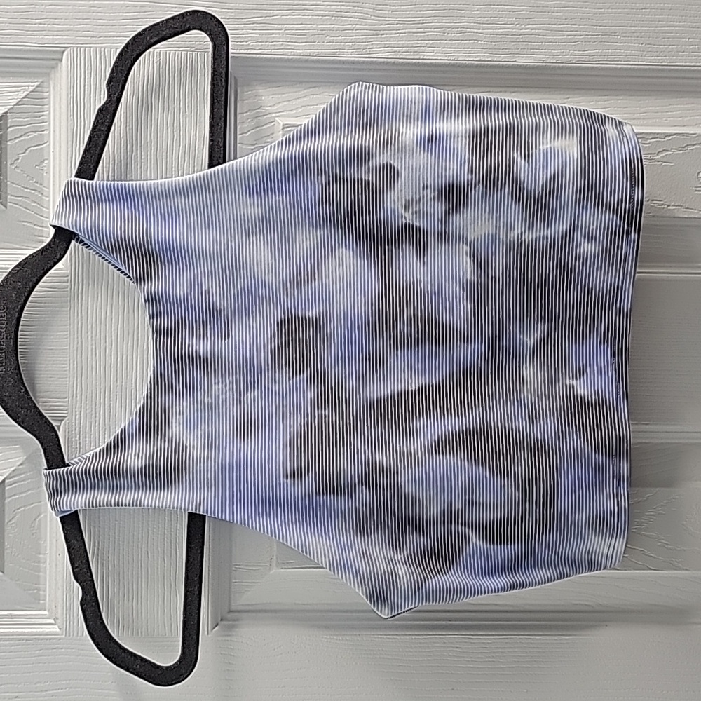 Athleta Conscious Crop A-C size M